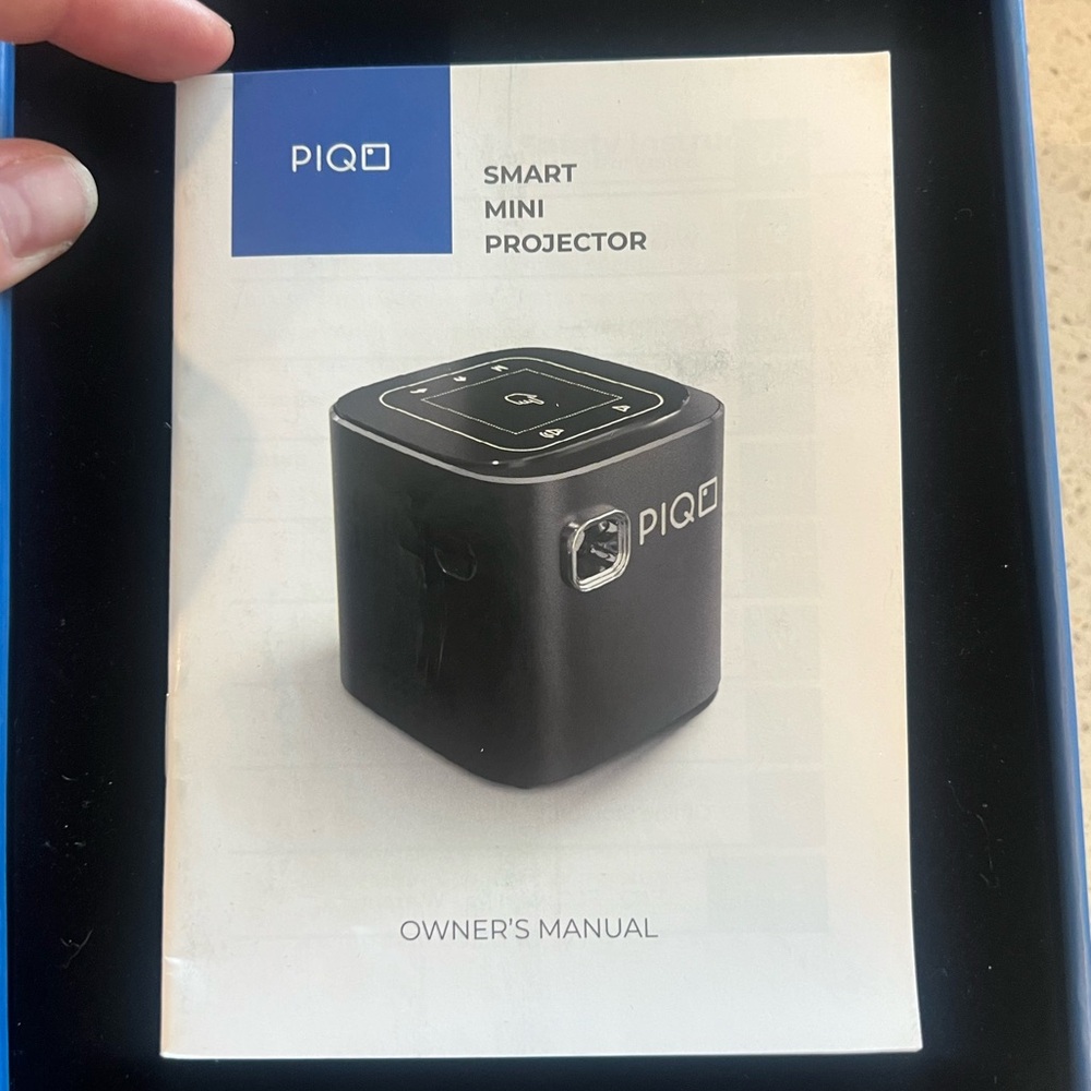 PIQO Smart Mini Projector